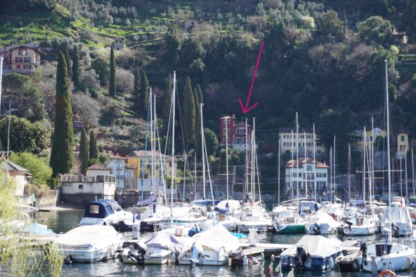 Foto casa con porticciolo